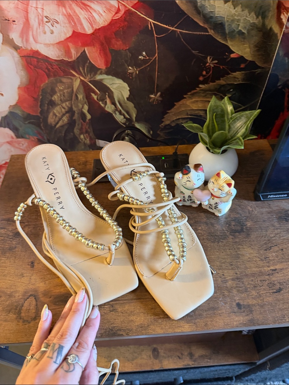 KATY PERRY COLLECTIONS “The Cubie” strappy beaded sandals in EUC